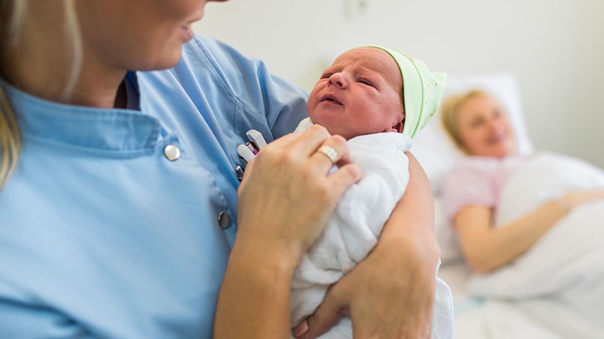 Raporti i UNFPA: Dy në tre gra në Ballkan përjetojnë keqtrajtim gjatë lindjes, 39% e grave në Kosovë të pakënaqura Raporti i UNFPA: Dy në tre gra në Ballkan përjetojnë keqtrajtim gjatë lindjes, 39% e grave në Kosovë të pakënaqura