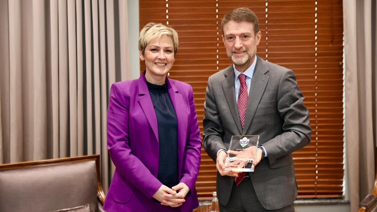 Kryediplomati shqiptar: Shqipëria e përkushtuar për të mbrojtur të drejtat e shqiptarëve në Luginë