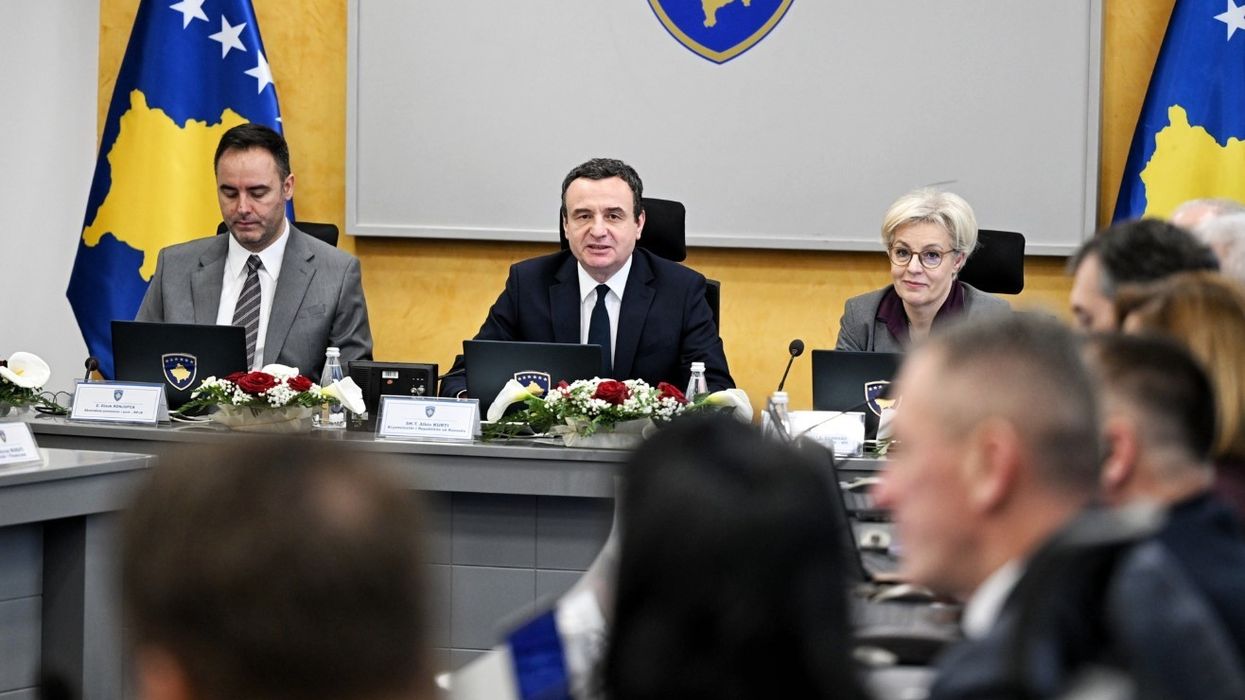Qeveria ndan 500 mijë euro për qytetarët e mbetur në Lindjen e Mesme Qeveria ndan 500 mijë euro për qytetarët e mbetur në Lindjen e Mesme