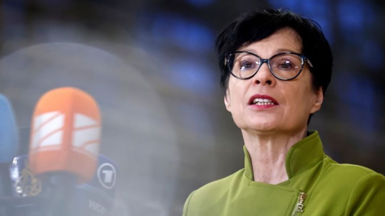 Kush është Marta Kos, zyrtarja evropiane që po akuzohet si bashkëpunëtore e UDBA-s Kush është Marta Kos, zyrtarja evropiane që po akuzohet si bashkëpunëtore e UDBA-s