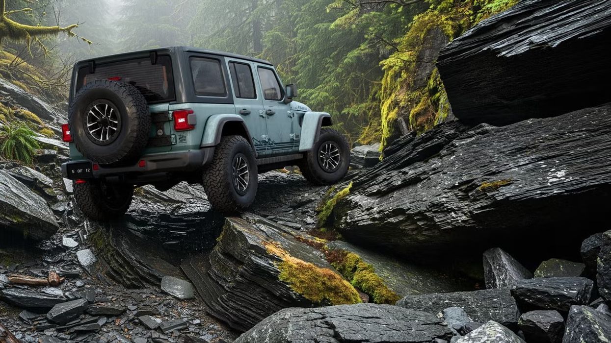 Edicioni special Rockslide i Jeep është Wrangler-i më i kaltër deri më tani Edicioni special Rockslide i Jeep është Wrangler-i më i kaltër deri më tani