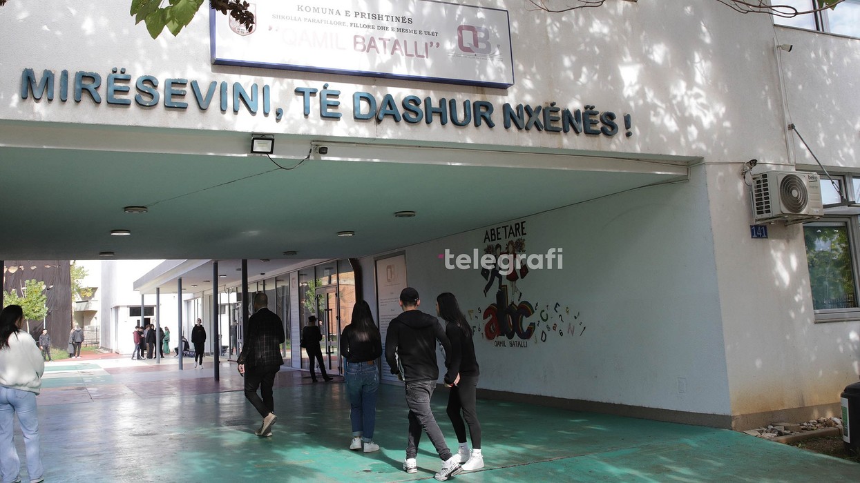 Pa paga të prillit, punëtorët teknikë të shkollave në Prishtinë nesër hyjnë në grevë