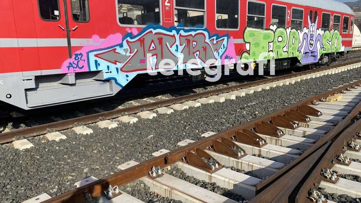 Dëmtohen vagonët e riparuar në Han të Elezit Dëmtohen vagonët e riparuar në Han të Elezit