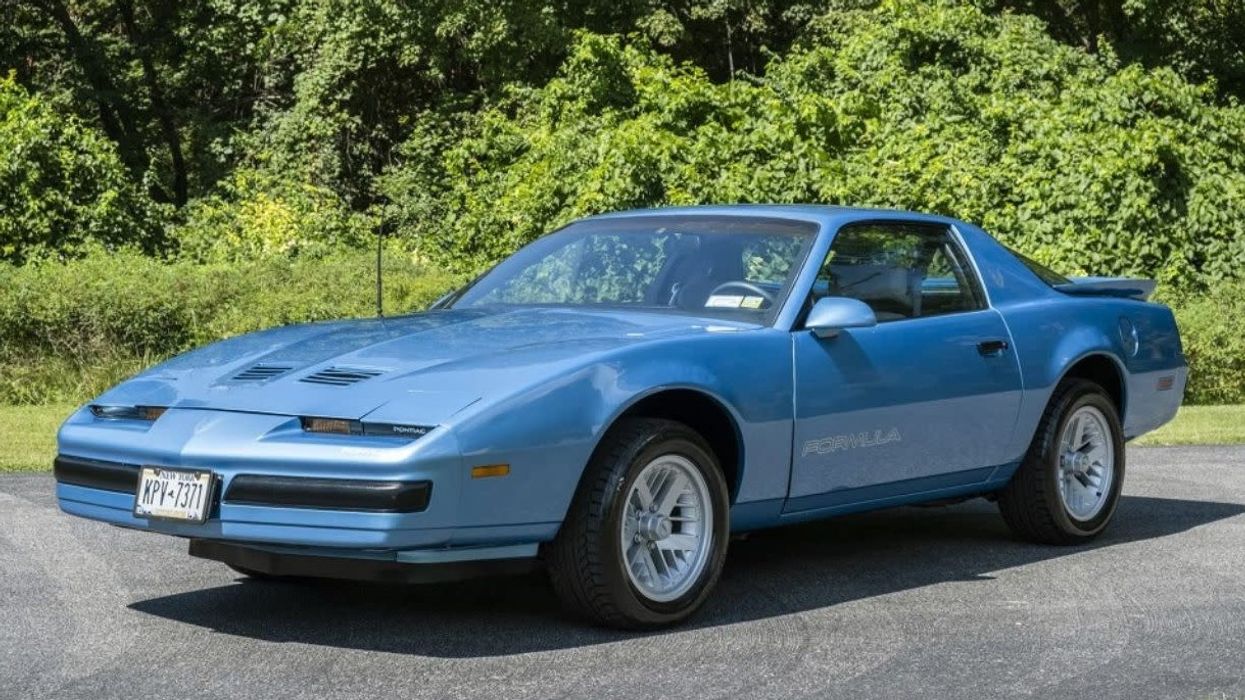 Një nga makinat më të bukura të Pontiac të viteve 1980 që është ende çuditërisht tërheqëse Një nga makinat më të bukura të Pontiac të viteve 1980 që është ende çuditërisht tërheqëse