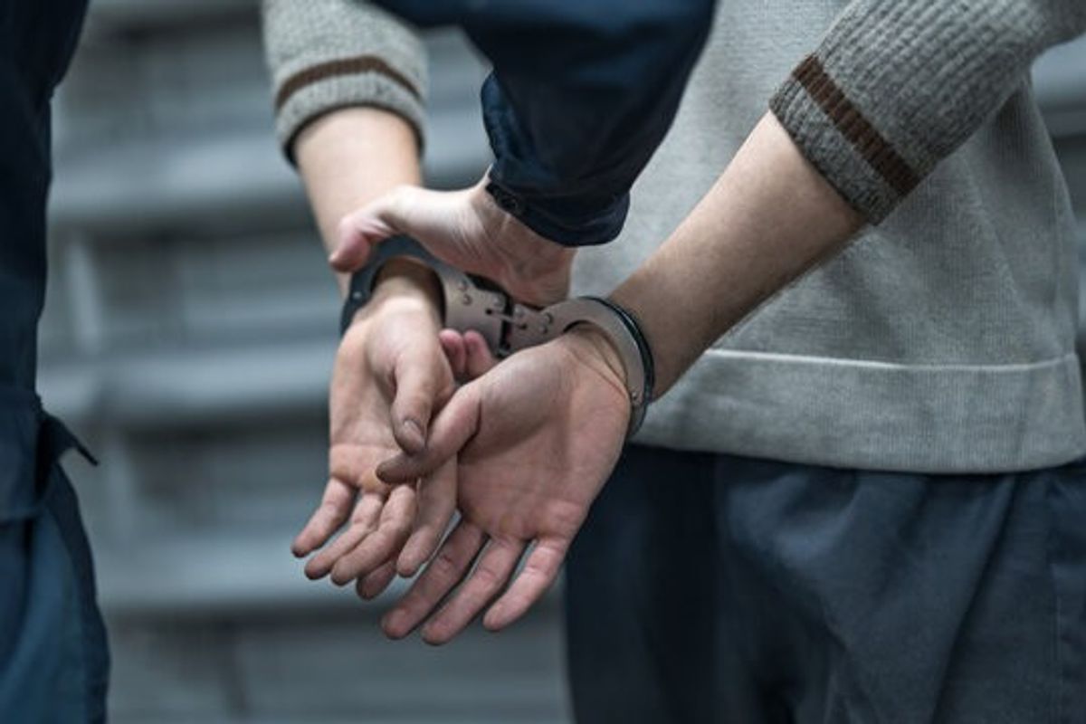 Dyshohet për mashtrime në Kosovë dhe Gjermani, arrestohet i dyshuari për shpëlarje parash Dyshohet për mashtrime në Kosovë dhe Gjermani, arrestohet i dyshuari për shpëlarje parash