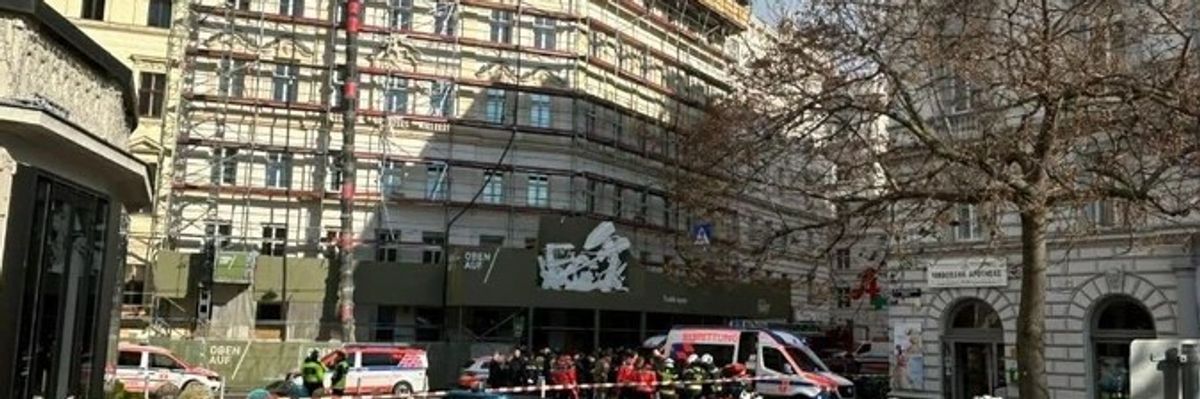 Rasti tragjik në Austri, Ambasada e Kosovës: Deri tani është konfirmuar zyrtarisht se dy nga viktima janë shtetas të Kosovës Rasti tragjik në Austri, Ambasada e Kosovës: Deri tani është konfirmuar zyrtarisht se dy nga viktima janë shtetas të Kosovës