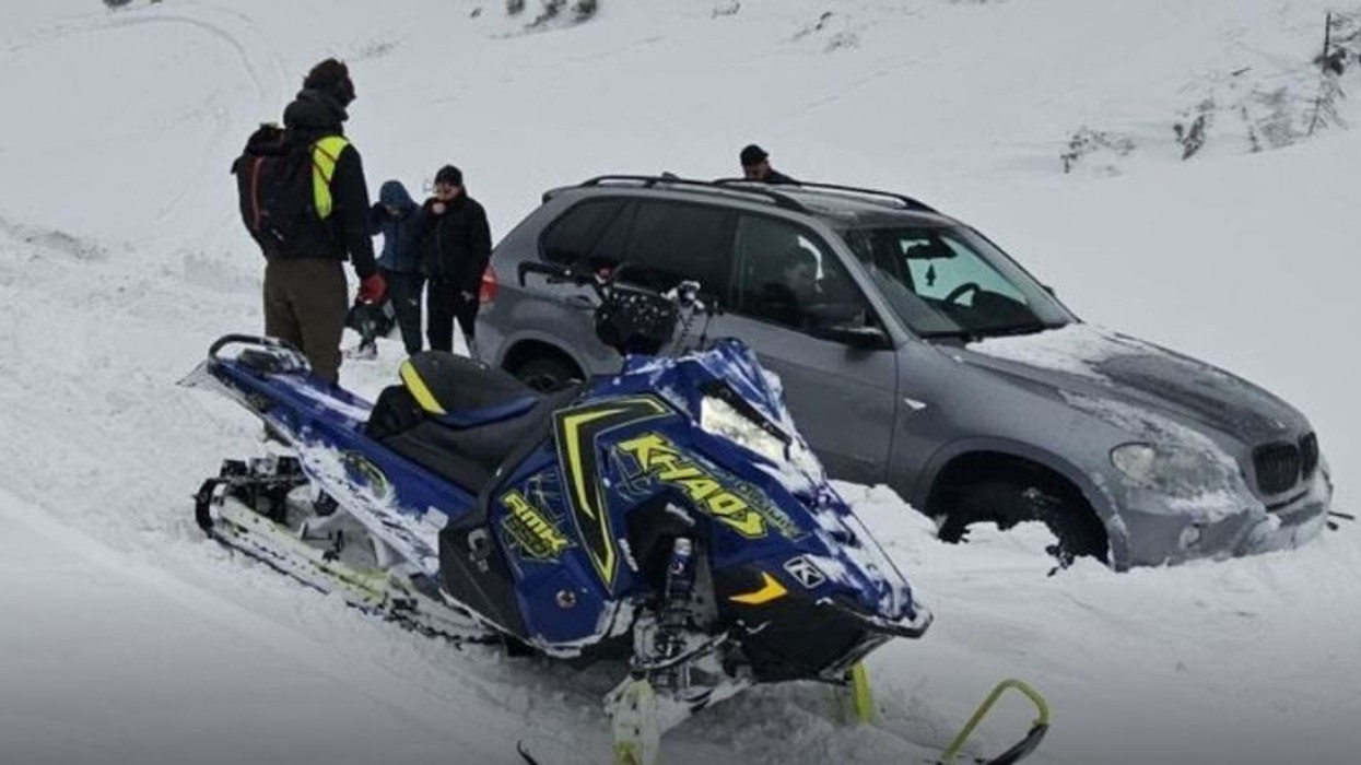 Shpëtohet familja e bllokuar nga bora në rrugën Kullë–Rozhajë