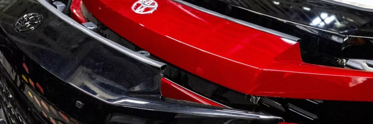 Eksportet e makinave të Kanadasë ranë me mbi 32% brenda një muaji Eksportet e makinave të Kanadasë ranë me mbi 32% brenda një muaji