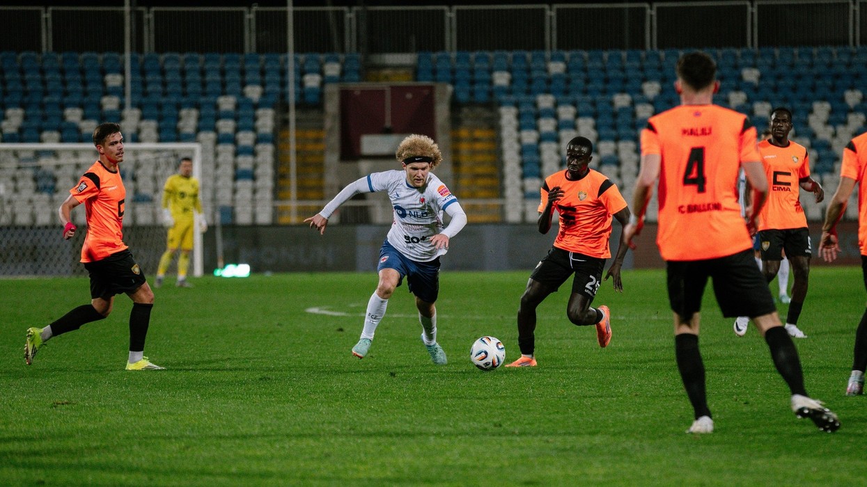 Prishtina - Ballkani luhet në Kampin Nacional