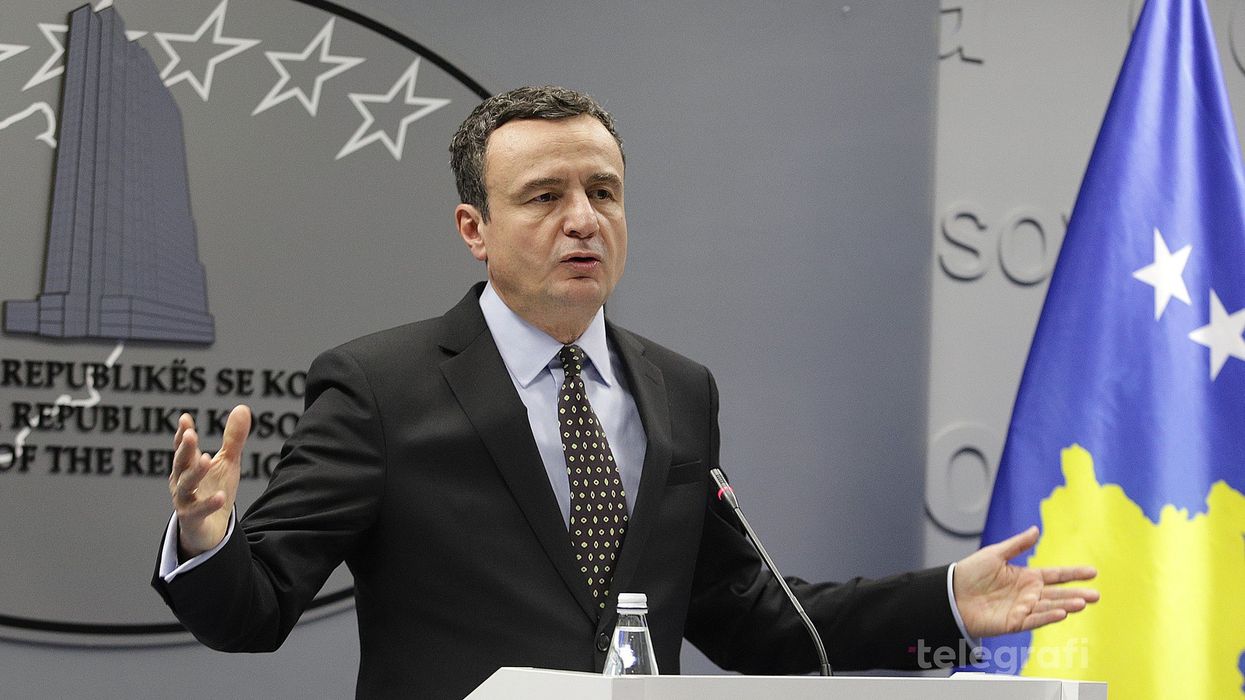 Stërvitjet e ushtarëve serbë në kufi, Kurti: Provokim i Serbisë, dëshirojnë të cenojë integritetin dhe sovranitetin e Kosovës Stërvitjet e ushtarëve serbë në kufi, Kurti: Provokim i Serbisë, dëshirojnë të cenojë integritetin dhe sovranitetin e Kosovës