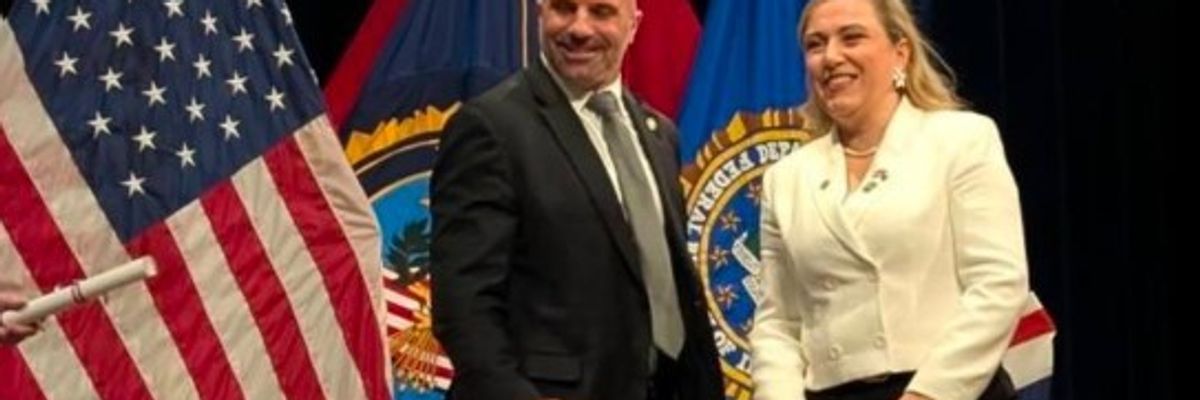 Major Vjollca Hoti diplomoi me sukses në Akademinë Kombëtare të FBI-së, Policia: Një nga programet më të avancuara të trajnimit Major Vjollca Hoti diplomoi me sukses në Akademinë Kombëtare të FBI-së, Policia: Një nga programet më të avancuara të trajnimit