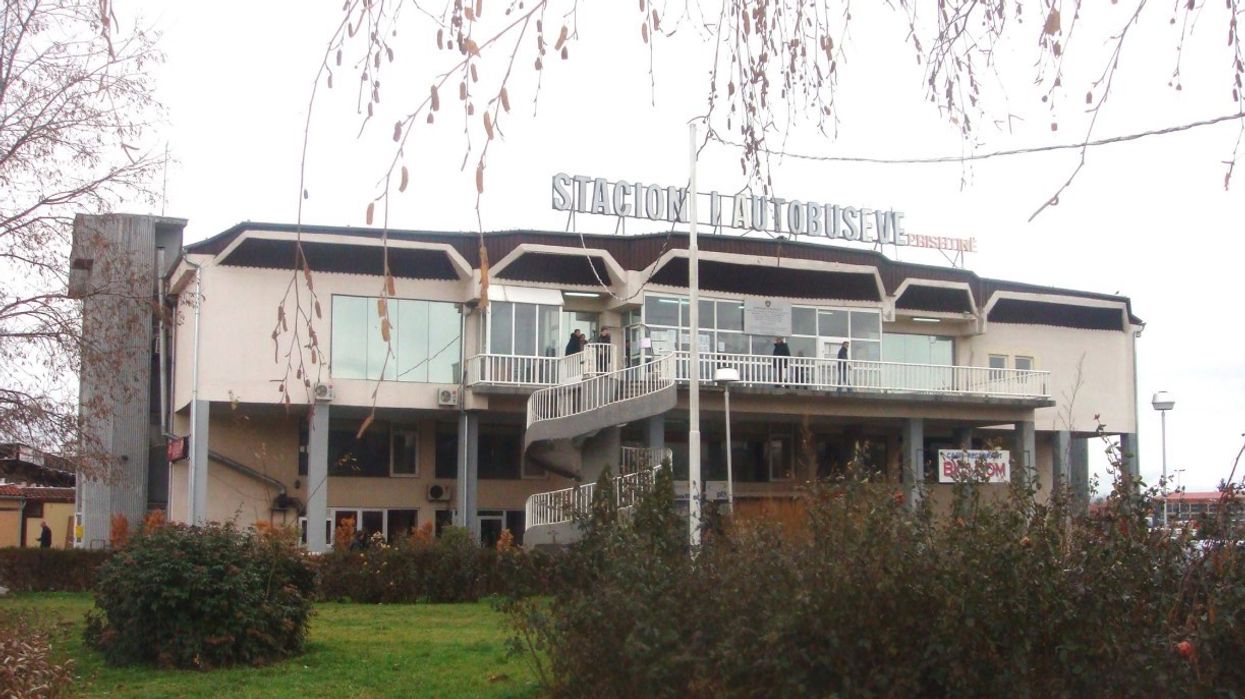 Stacioni i Autobusëve në Prishtinë ndan nga 100 euro për punonjësit për Bajram Stacioni i Autobusëve në Prishtinë ndan nga 100 euro për punonjësit për Bajram