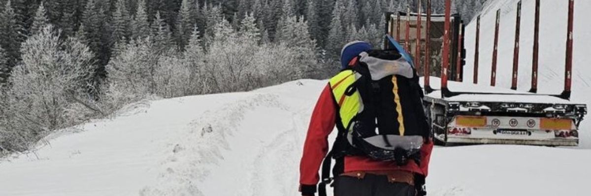 Ishte mbyllur shkaku i borës, rihapet rruga Pejë - Rozhajë Ishte mbyllur shkaku i borës, rihapet rruga Pejë - Rozhajë