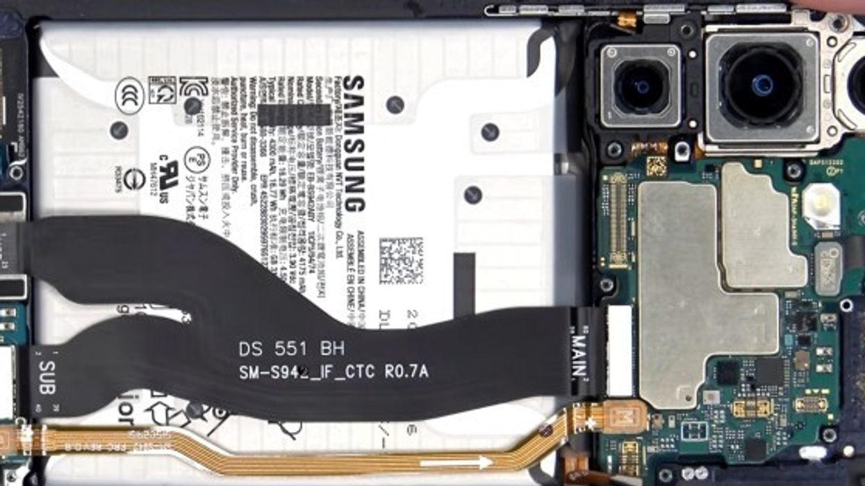 Pamje që tregojnë se si Samsung Galaxy S26 çmontohet dhe si duket brenda Pamje që tregojnë se si Samsung Galaxy S26 çmontohet dhe si duket brenda