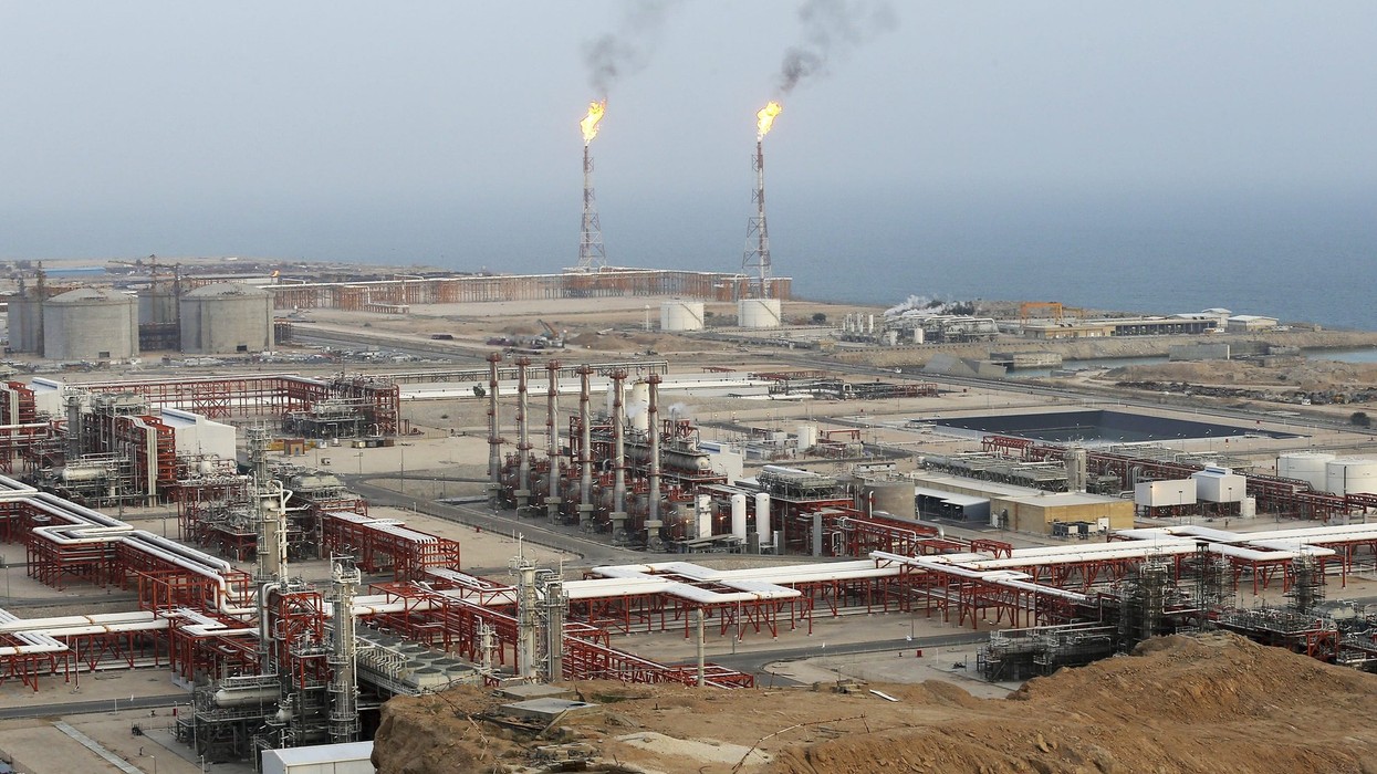 Çmimet e naftës rriten pasi Irani kërcënon të mbyllë Ngushticën e Hormuzit në përgjigje të kërcënimit të Trump