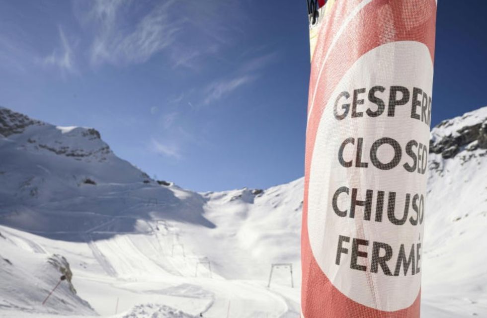 Shkrirja e akullnajës në majën më të lartë të Gjermanisë çon në shembjen e teleferikut