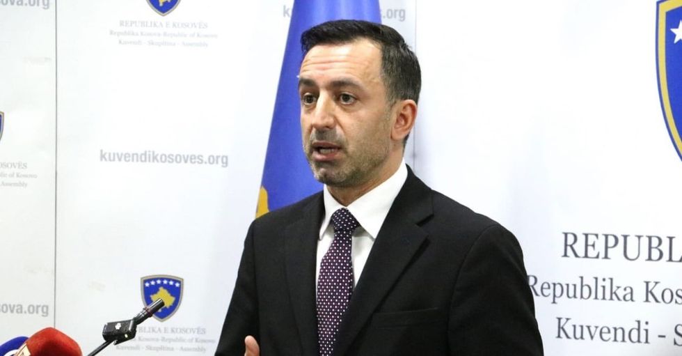 Manipulimet  me patentë-shoferë, Basha mirëpret arrestimin e ekzaminerit të Ministrisë