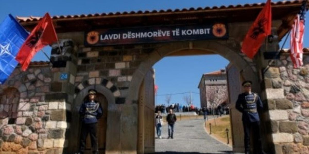 Shënohet 28-vjetori i “Epopesë së Dukagjinit” Shënohet 28-vjetori i “Epopesë së Dukagjinit”