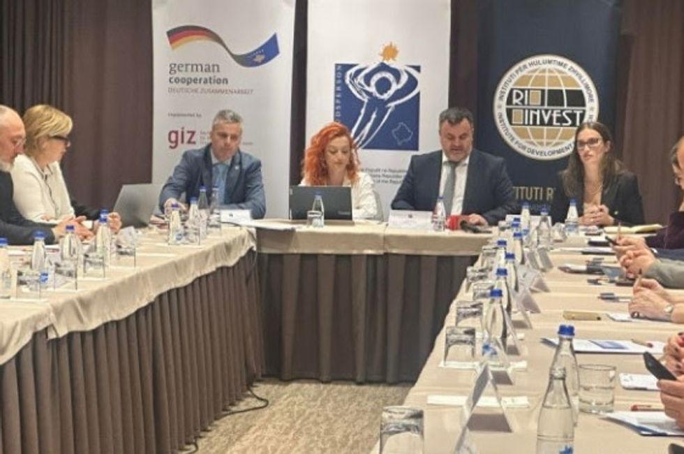 ​Korrupsioni në Kosovë, një sfidë e përhapur që cenon të drejtat e njeriut dhe besimin qytetar