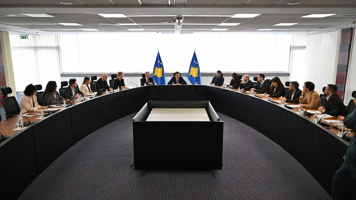 Kurti priti organizatat ndërkombëtare të gazetarëve: Kosova ka mjedis mediatik pluralist Kurti priti organizatat ndërkombëtare të gazetarëve: Kosova ka mjedis mediatik pluralist