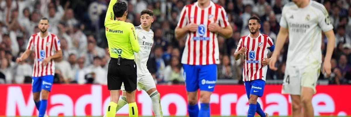 Komiteti i Gjyqtarëve merr vendimin për kartonin e kuq të Valverdes ndaj Atletico Madridit Komiteti i Gjyqtarëve merr vendimin për kartonin e kuq të Valverdes ndaj Atletico Madridit