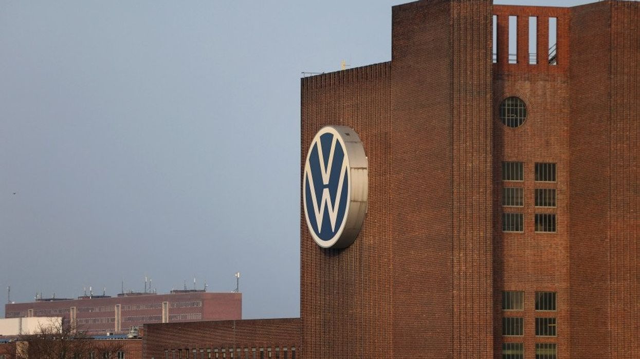 Volkswagen në bisedime me prodhuesin izraelit të Iron Dome për të kaluar nga makinat në mbrojtjen kundërajrore Volkswagen në bisedime me prodhuesin izraelit të Iron Dome për të kaluar nga makinat në mbrojtjen kundërajrore