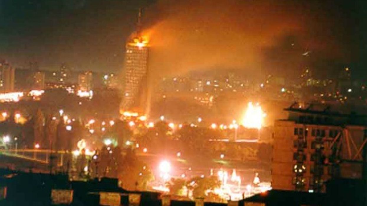 Irani krahasoi sulmet e NATO-s ndaj Serbisë me luftën e SHBA-së dhe Izraelit kundër tyre Irani krahasoi sulmet e NATO-s ndaj Serbisë me luftën e SHBA-së dhe Izraelit kundër tyre