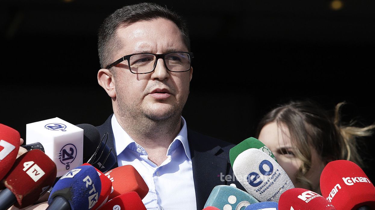 Zëdhënësi i LDK-së: Nuk shkojmë në zgjedhje sipas qejfit të Albinit Zëdhënësi i LDK-së: Nuk shkojmë në zgjedhje sipas qejfit të Albinit