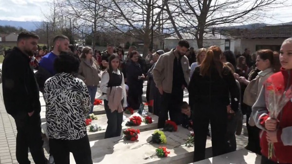 "“243 të vrarë, dhimbje pa fund", rrëfimi prekës i një nëne nga Krusha e Madhe