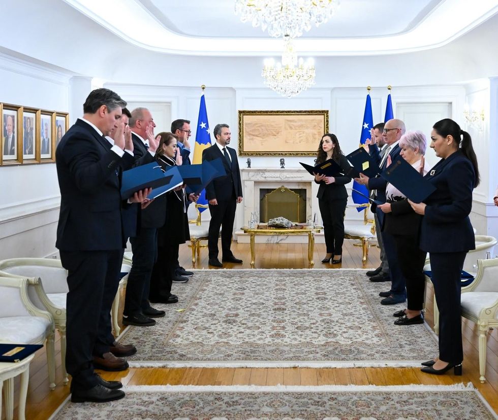 Nëntë anëtarë të rinj të KQZ-së betohen para Presidentes Osmani