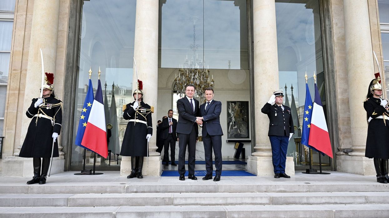 Kurti pritet nga Macron në Pallatin Elize, konfirmohet partneriteti Kosovë–Francë Kurti pritet nga Macron në Pallatin Elize, konfirmohet partneriteti Kosovë–Francë