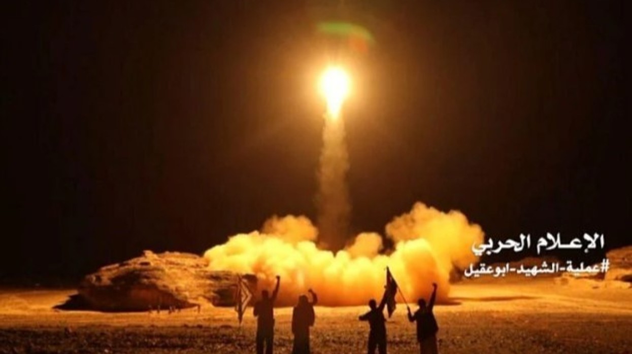 Huthit përfshihen zyrtarisht në luftë - lëshohet raketë nga Jemeni, sirena alarmi në të gjithë Izraelin