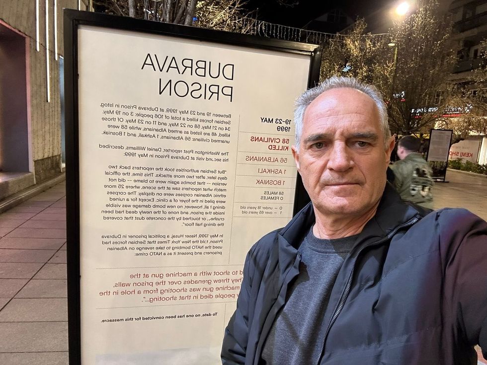 Hasani për ekspozitën “Masakrat në Kosovë 1998-1999”, Po tregohen rrenat e Serbisë, në burgun e Dubravës nuk pa pasur të burgosur të armatosur