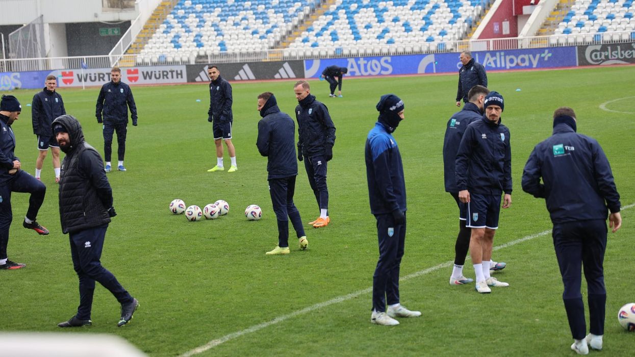Kosova nis përgatitjet për finalen me Turqinë, nën atmosferë pozitive zhvillohet stërvitja e parë Kosova nis përgatitjet për finalen me Turqinë, nën atmosferë pozitive zhvillohet stërvitja e parë