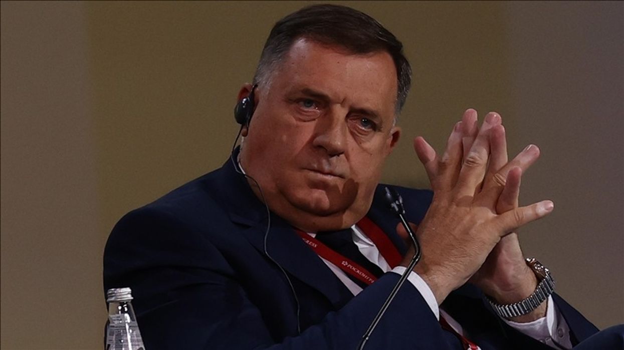 Grup dypartiak ligjvënësish amerikanë kërkojnë rivendosjen e sanksioneve kundër Dodikut Grup dypartiak ligjvënësish amerikanë kërkojnë rivendosjen e sanksioneve kundër Dodikut
