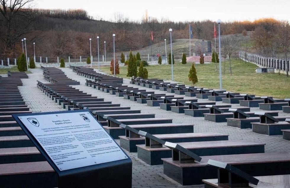 Kurti kujton masakrën e Izbicës: U ekzekutuan 147 shqiptarë të pafajshëm