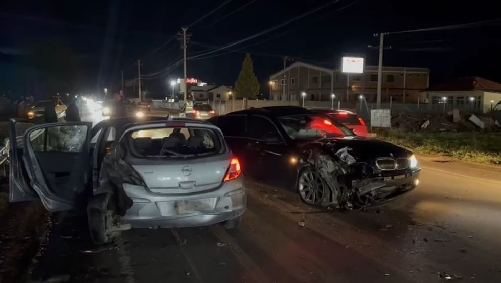 Aksident në aksin Korçë-Pogradec, lëndohen 2 të mitur