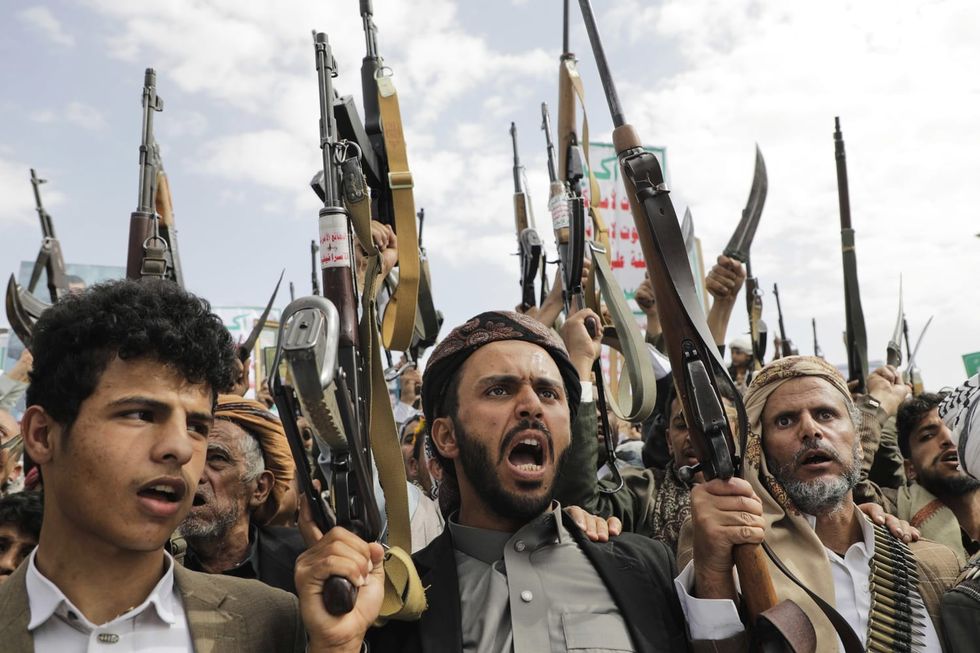 Sulmuan Izraelin me raketa, kush janë rebelët Houthi që u bashkuan në luftë