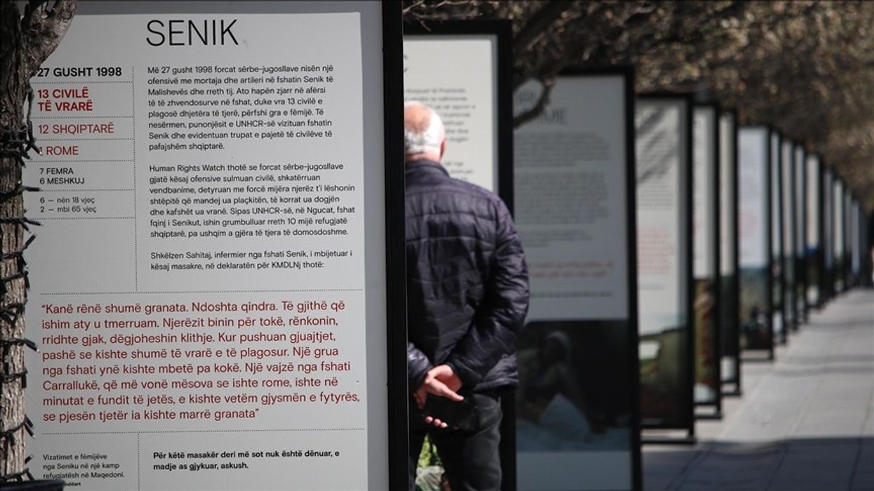 Ekspozita për masakrat në Kosovë, organizatat kërkojnë falje: Nuk kishim synim të lëndojmë askënd Ekspozita për masakrat në Kosovë, organizatat kërkojnë falje: Nuk kishim synim të lëndojmë askënd
