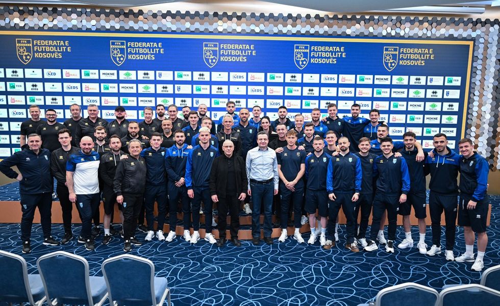 Kryeministri viziton Kombëtaren e Kosovës para finales me Turqinë