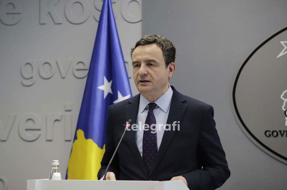 Kurti përkujton masakrën e Lubizhdës së Hasit: Lavdi dëshmorëve dhe martirëve