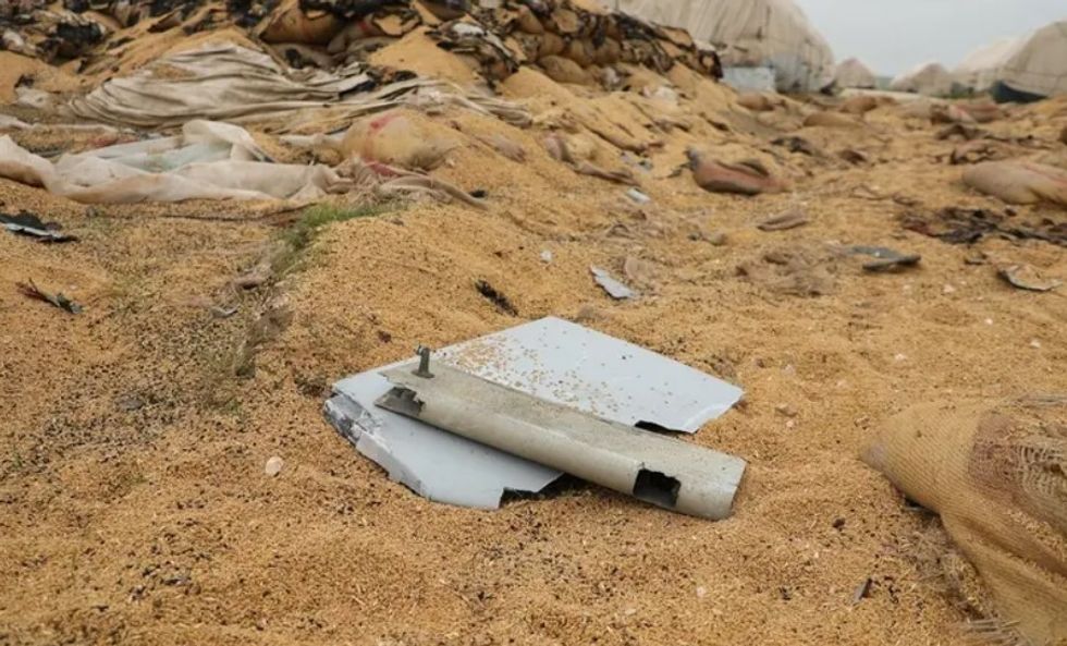 Ushtria siriane raporton sulm me dronë në shkallë të gjerë në bazat e saj pranë kufirit me Irakun