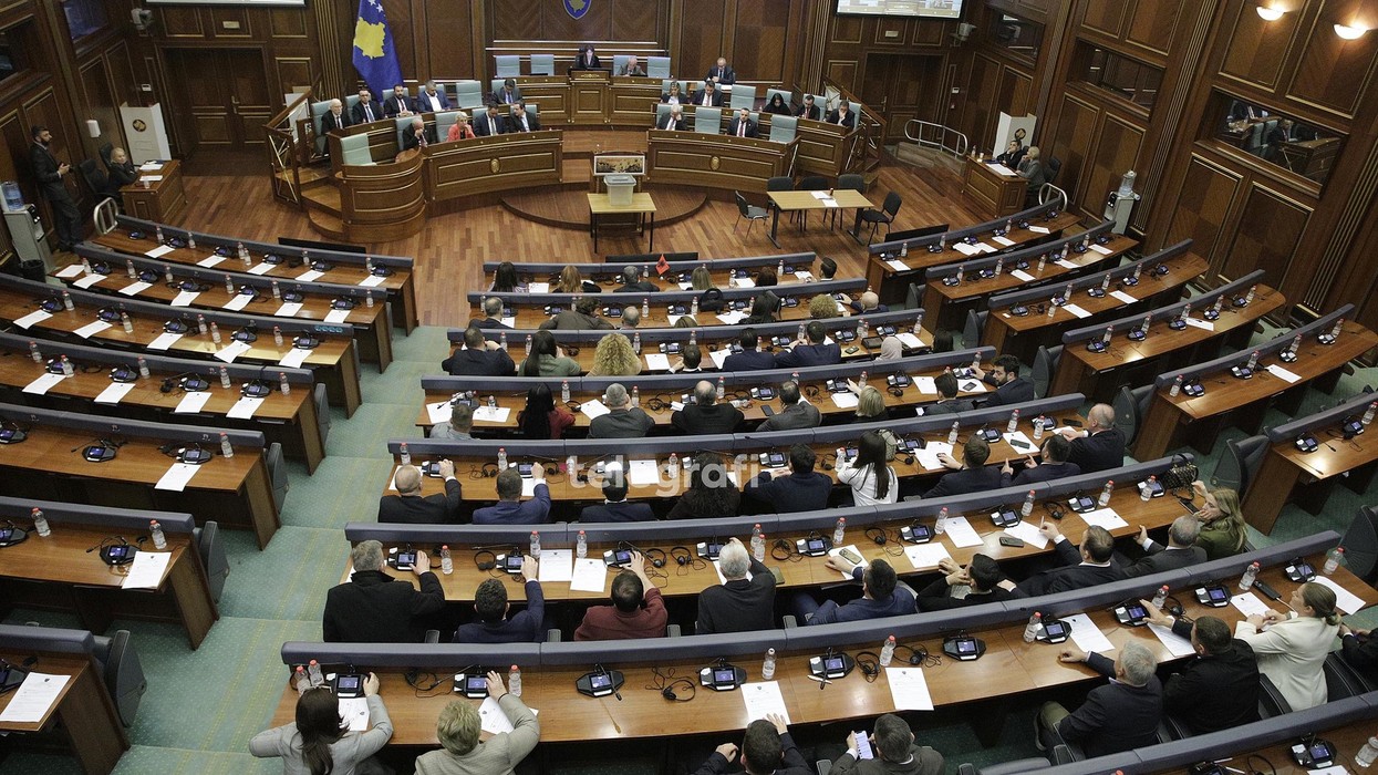 Kuvendi mblidhet të enjten, Haxhiu shpreh keqardhje për ekspozitën dhe paralajmëron ndryshime në rregullore