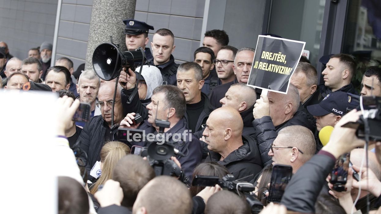 Jashari kritikon qeverinë dhe Kuvendin: Ministrat anti-UÇK dhe ekspozitat që shtrembërojnë historinë Jashari kritikon qeverinë dhe Kuvendin: Ministrat anti-UÇK dhe ekspozitat që shtrembërojnë historinë