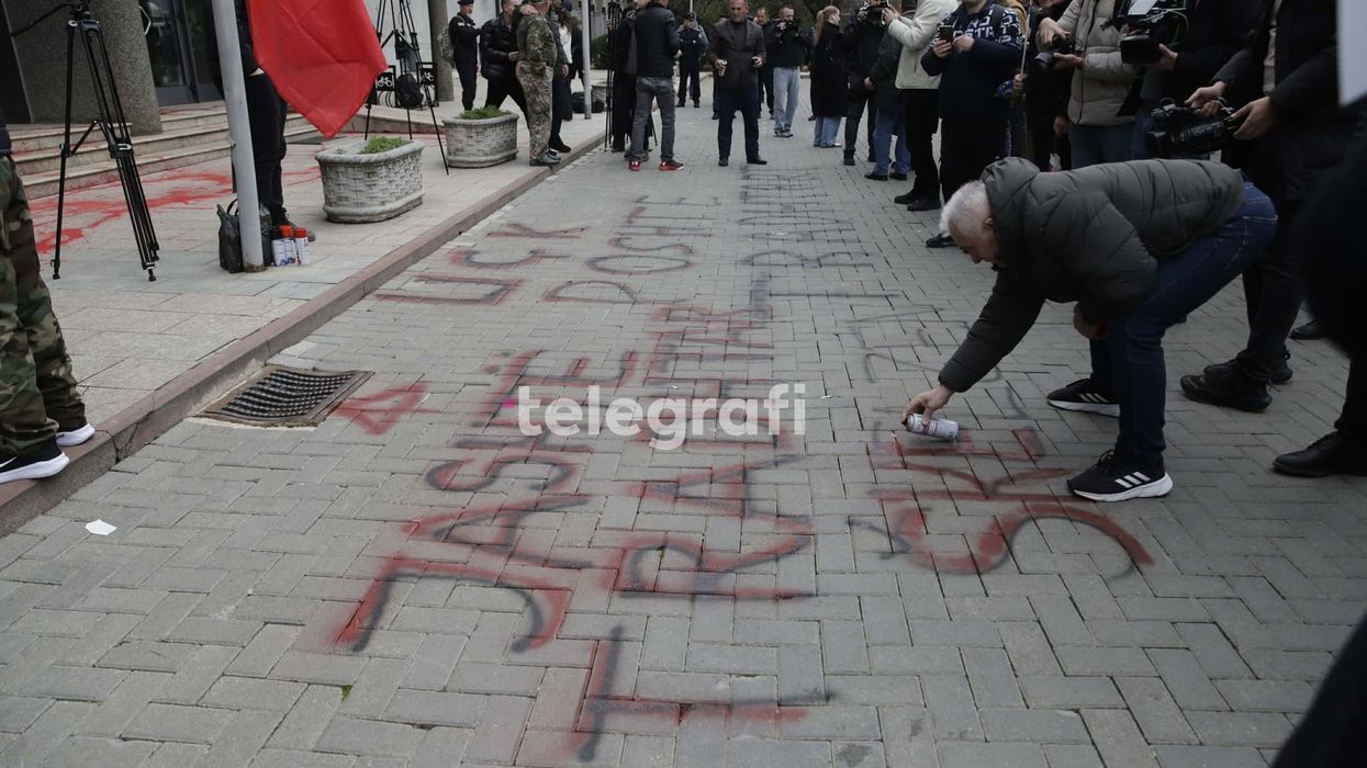 Protesta e OVL e UÇK-së përmes fotografive Protesta e OVL e UÇK-së përmes fotografive