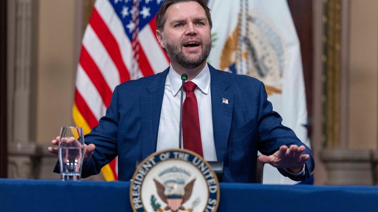 JD Vance thotë se alienët janë “demonë” dhe detajon obsesionin me UFO-t JD Vance thotë se alienët janë “demonë” dhe detajon obsesionin me UFO-t