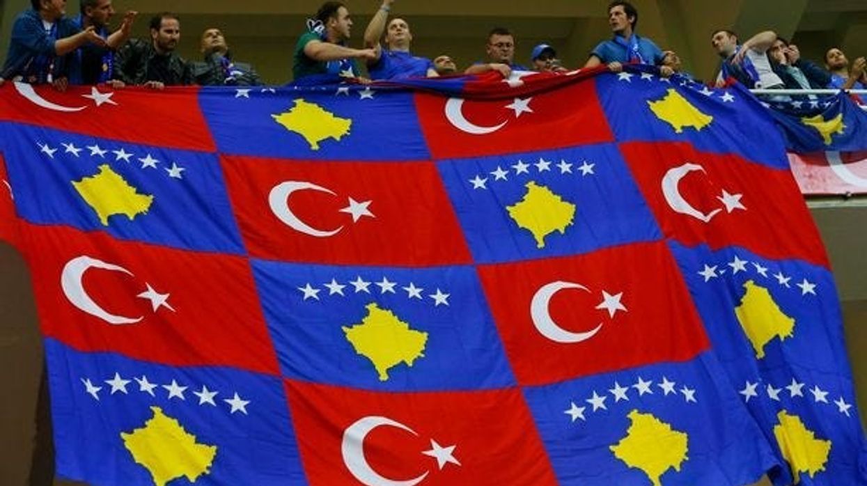Mitrovica organizon ndjekjen e finales Kosovë–Turqi në ekran të madh Mitrovica organizon ndjekjen e finales Kosovë–Turqi në ekran të madh