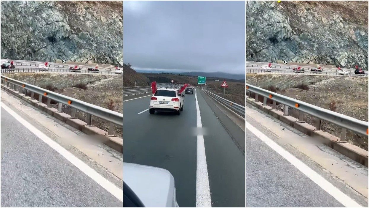 Tifozë nga Shqipëria nisen drejt Prishtinës për përkrahje të Kosovës Tifozë nga Shqipëria nisen drejt Prishtinës për përkrahje të Kosovës