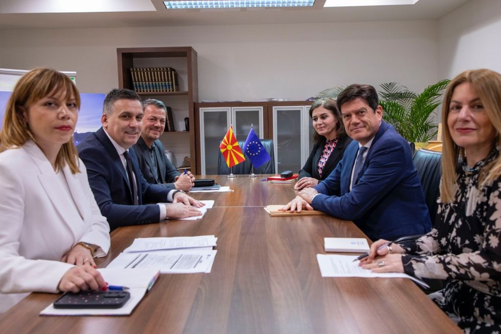 Hoxha–Rokas: Thellim i partneritetit me BE-në për ruajtjen dhe zhvillimin e qëndrueshëm të rajonit të Prespës