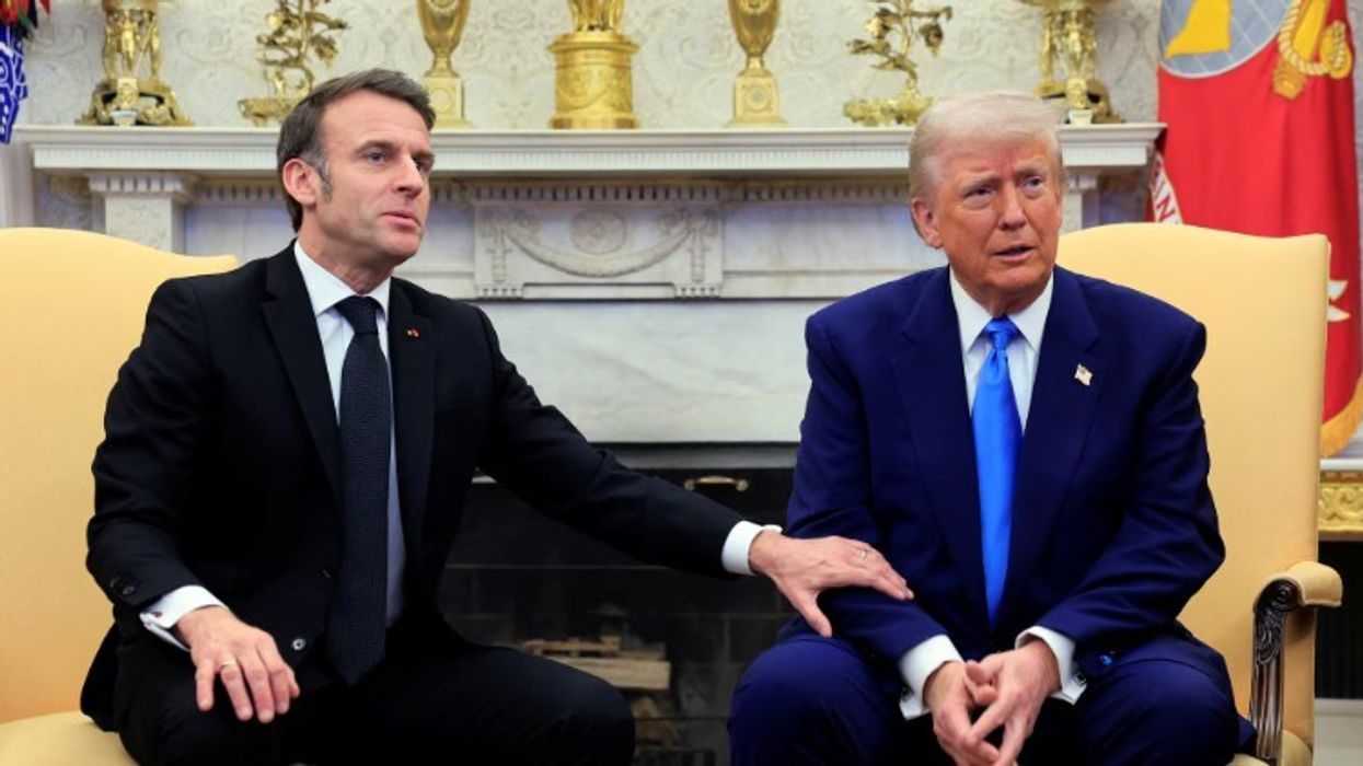 Franca mbyll hapësirën ajrore për aeroplanët ushtarak amerikanë që fluturojnë drejt Iranit Franca mbyll hapësirën ajrore për aeroplanët ushtarak amerikanë që fluturojnë drejt Iranit